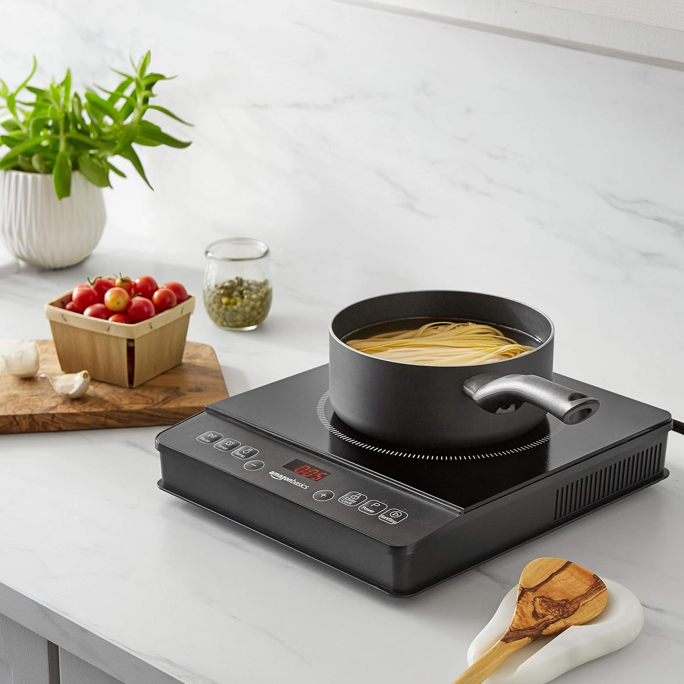 1800W Portable Induction Cooktop Burner, medium, Black