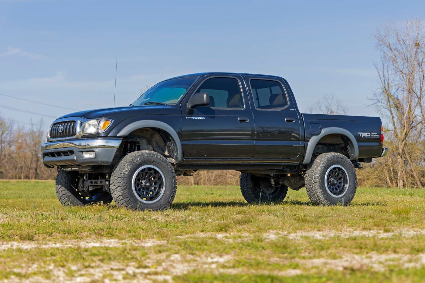 Rough Country 6" Lift Kit w/N3 Struts & Shocks for 96-04 Toyota Tacoma - 74131