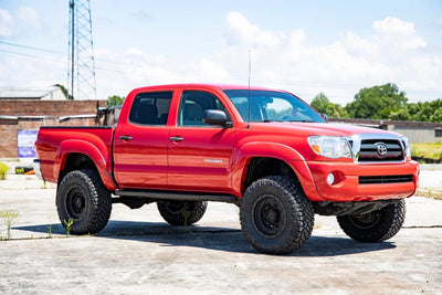 Rough Country 3.5" Bolt-On Lift Kit w/M1 Struts for 2005-2023 Tacoma - 74240RED