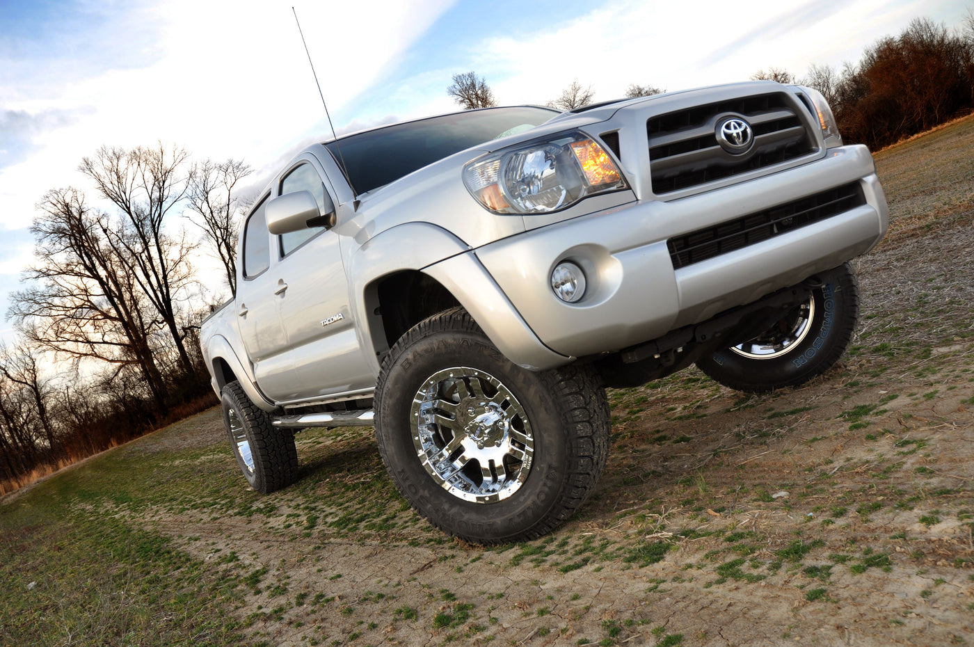 Rough Country 3" Lift Kit (fits) 2005-2020 Tacoma | N3 Shocks | Billet Suspension System | 74530